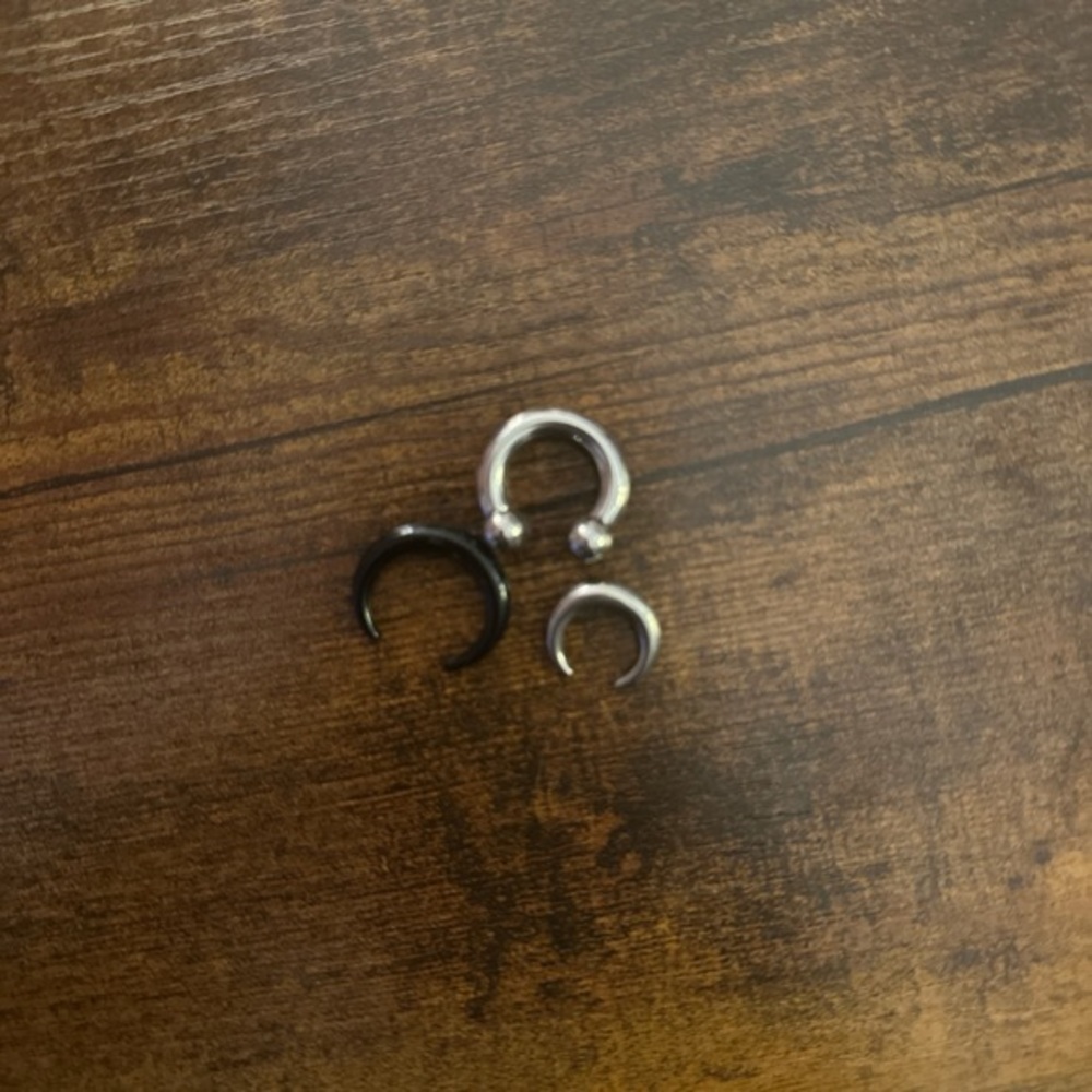 Three 6g septum rings